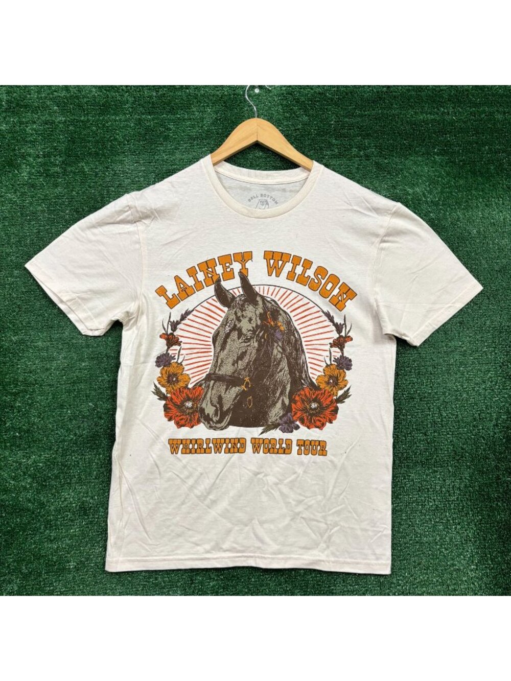 Lainey Wilson Whirlwind World Tour T-Shirt Size Medium